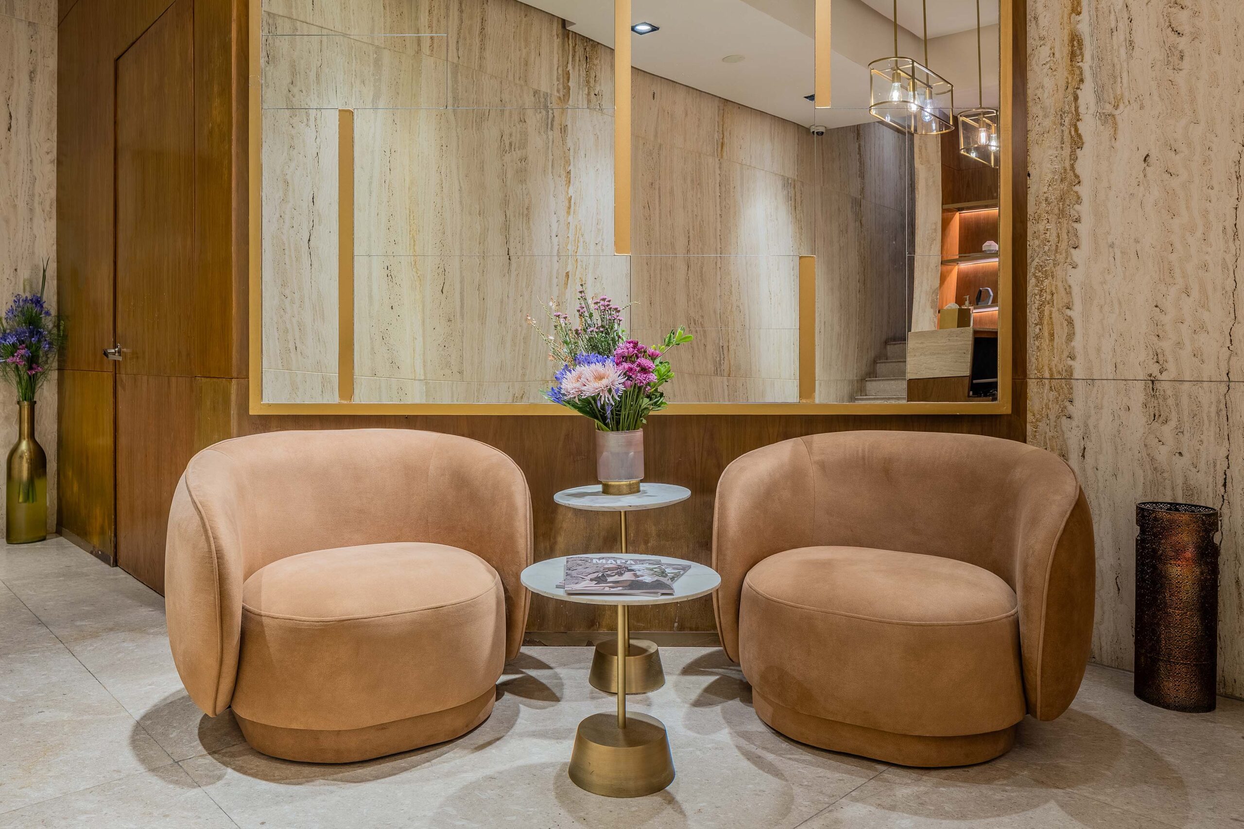 Felix Lobby-7