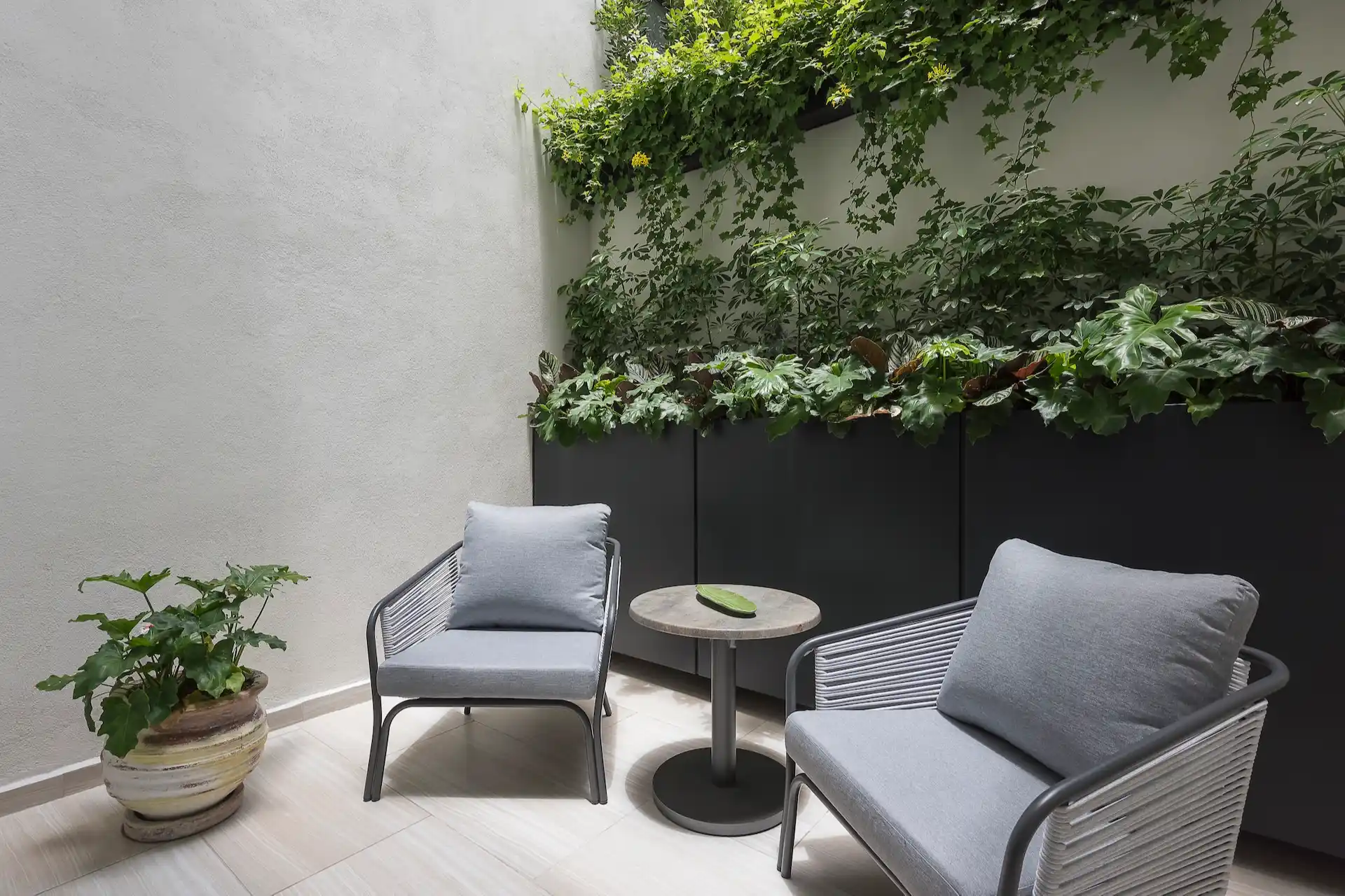 PRIVATE TERRACE LOUNGE