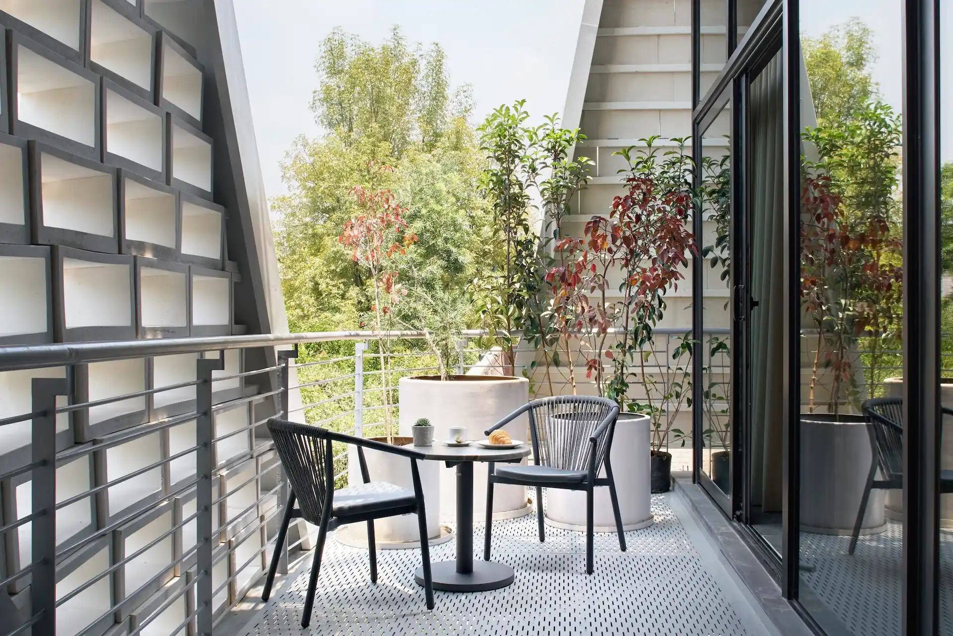 PRIVATE BALCONY